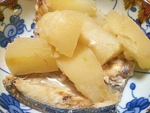 冬瓜と鰆のあらの煮物